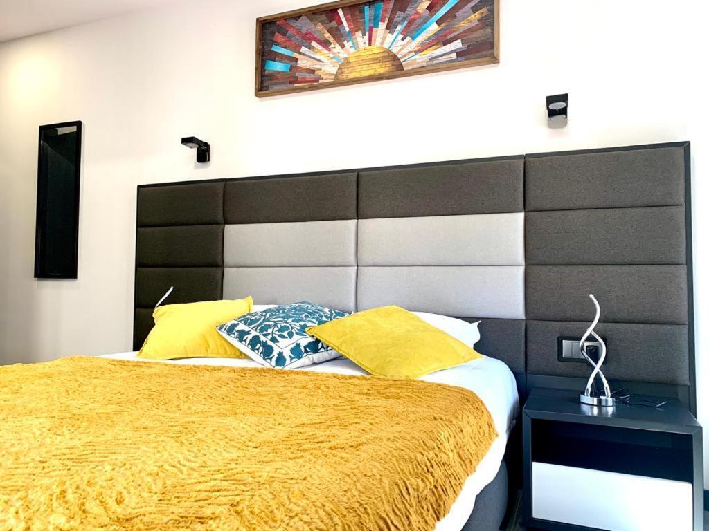 Taska Vila Velha Mirandela Ngoại thất bức ảnh